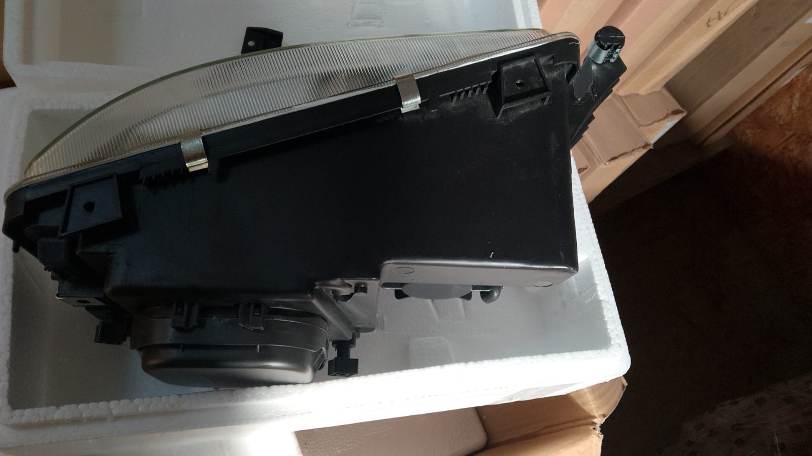 81251016638 Óptico Derecho MAN TGS uso Parachoques de Acero Faenero año 2017 regulación manual, Origen ASIA Ref. 81.25101-6638