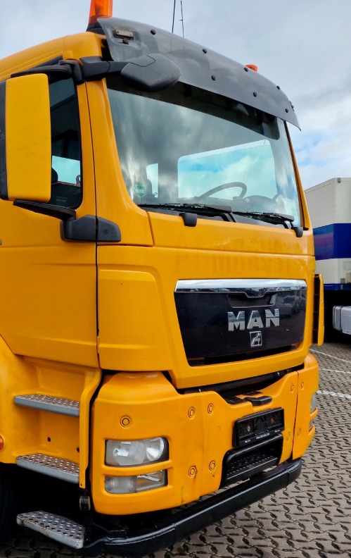 81251016638 Óptico Derecho MAN TGS uso Parachoques de Acero Faenero año 2017 regulación manual, Origen ASIA Ref. 81.25101-6638