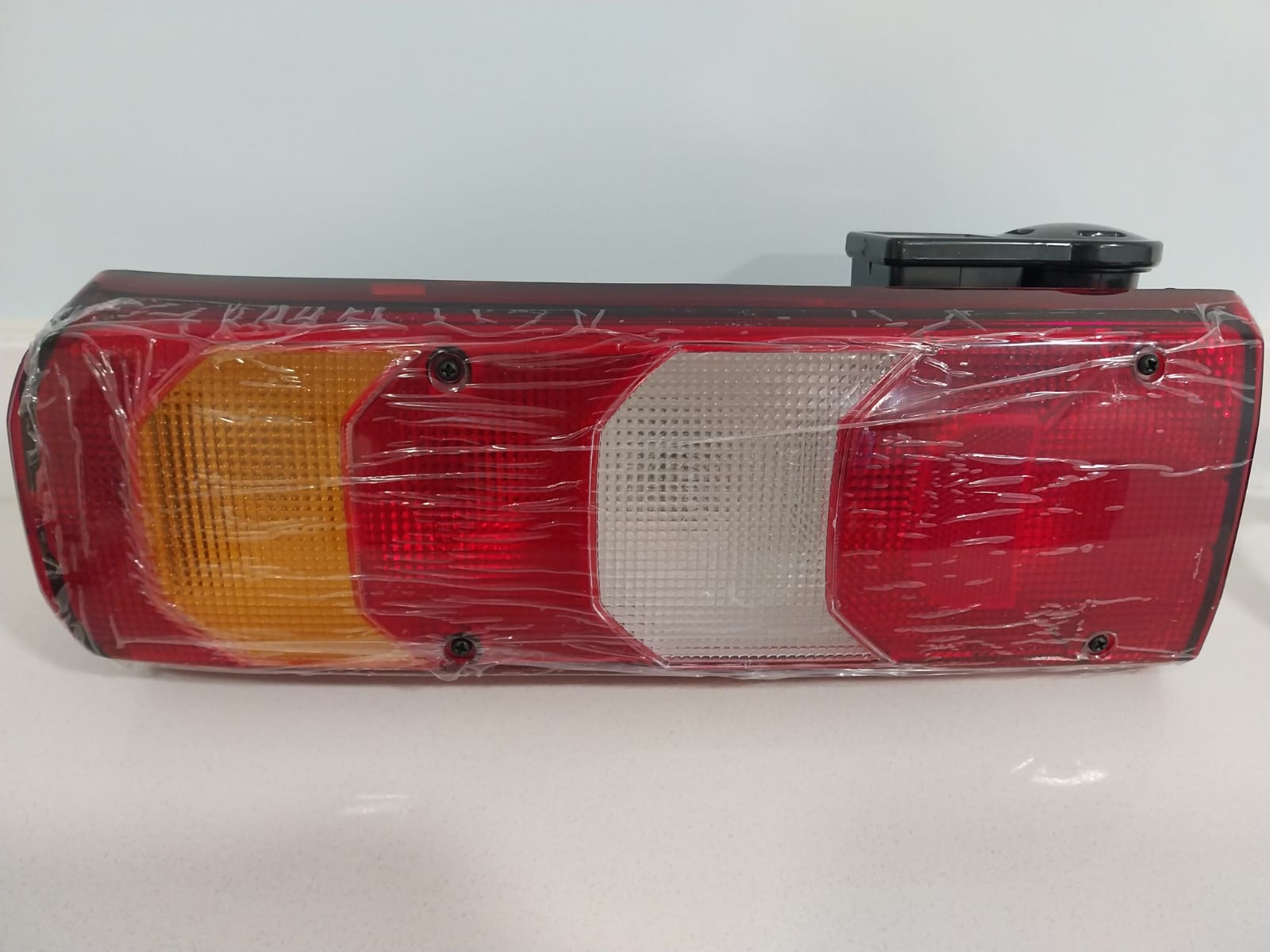 A0035441803 Foco Trasero Mercedes Benz AROCS NEW ACTROS Lado Derecho